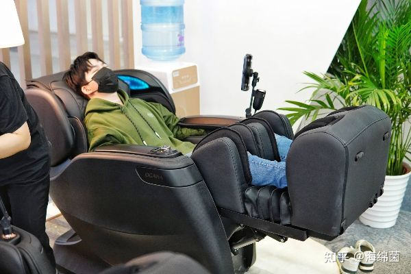 奥佳华按摩椅，科技与舒适之典范