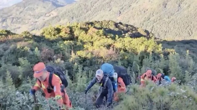中国游客在土耳其山区徒步探险失联，跨国救援行动全力展开搜寻
