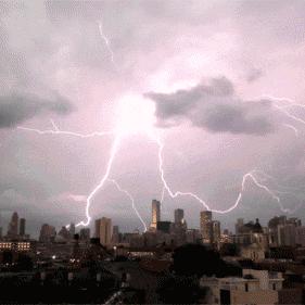 郑州暴雨核心区，挑战应对与反思